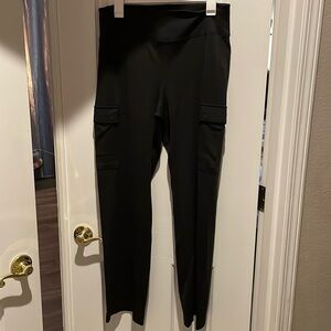 Athleta Delancey Straight Cargo Pants, size Large.